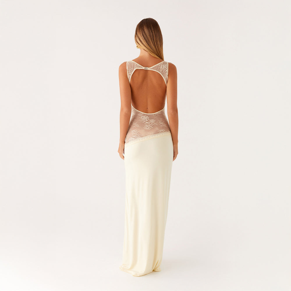 Selena | Sculpted Elegance
