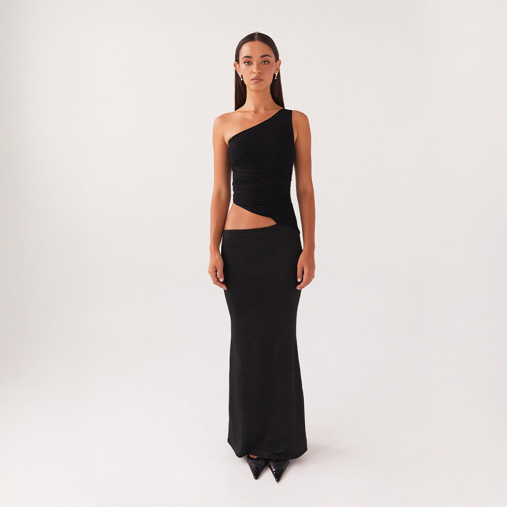 Naiara | Asymmetrical Allure
