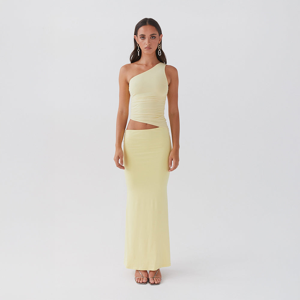 Naiara | Asymmetrical Allure