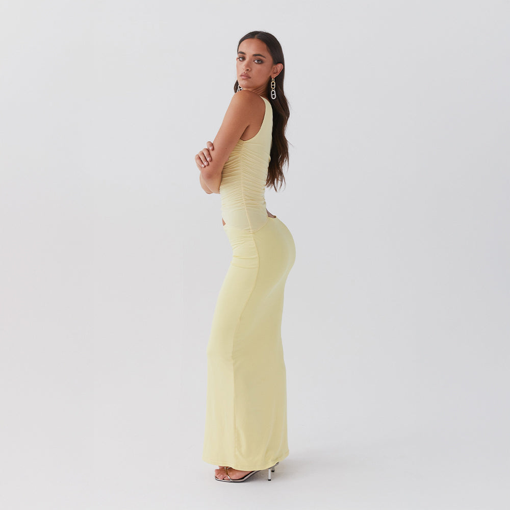 Naiara | Asymmetrical Allure