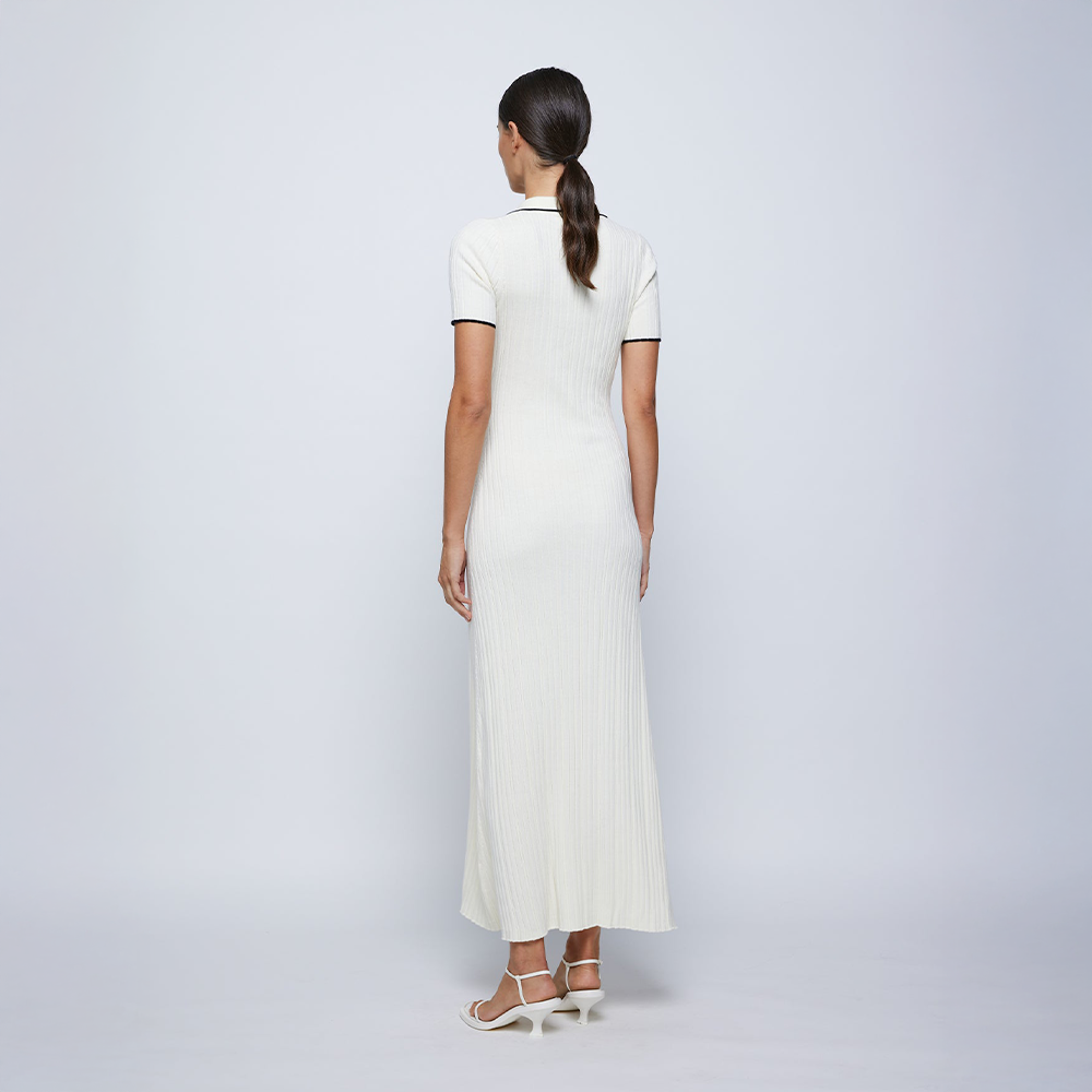 Clara | Classic Elegance