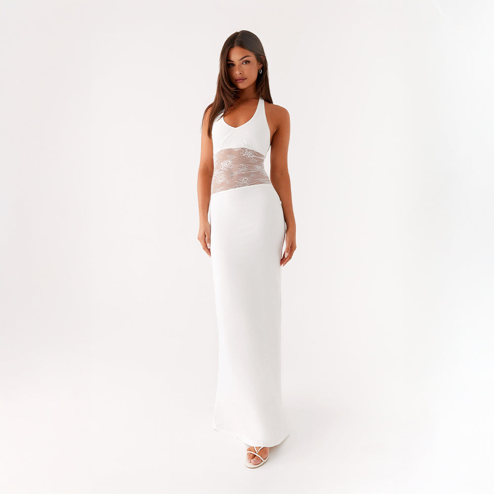 Naëlle | Captivating Curves