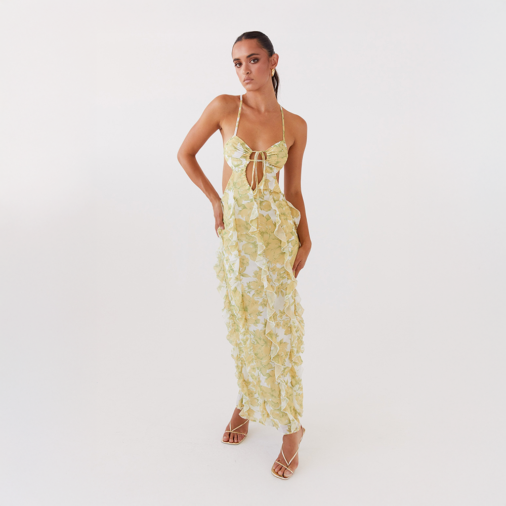 Nayla | Kisses in the Sun