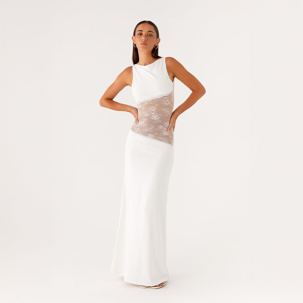 Selena | Sculptural Elegance